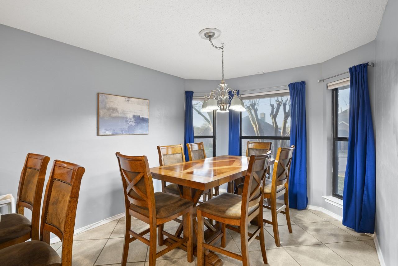 1424 Cobblestone Dr #NA - Photo 7 of 43