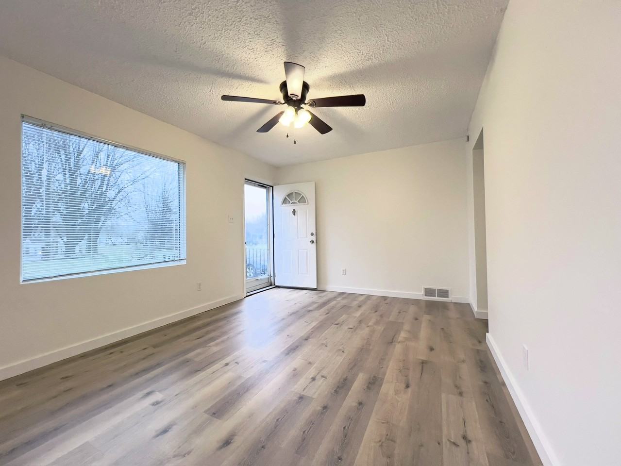 29249 Harding St #NA - Photo 2 of 11