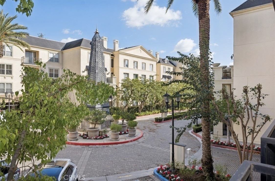 3414 Watermarke Pl - Photo 3 of 22