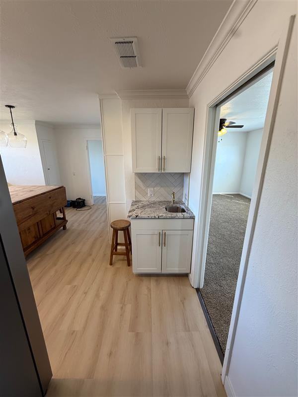 1402 E 21st St #NA - Photo 4 of 18