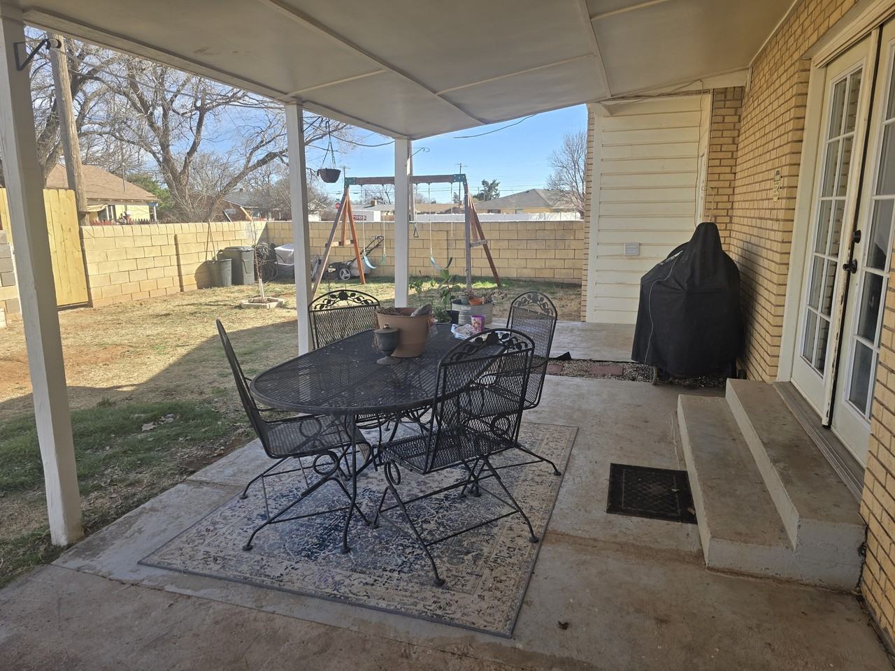 1004 W Yucca Ave #NA - Photo 2 of 36