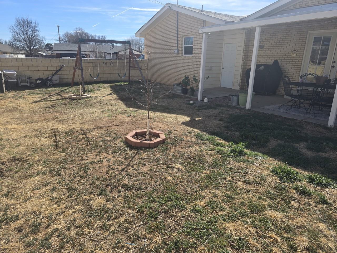 1004 W Yucca Ave #NA - Photo 6 of 36