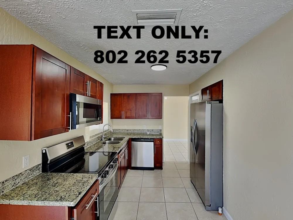 11621 Nw 30th Pl #NA - Photo 5 of 9