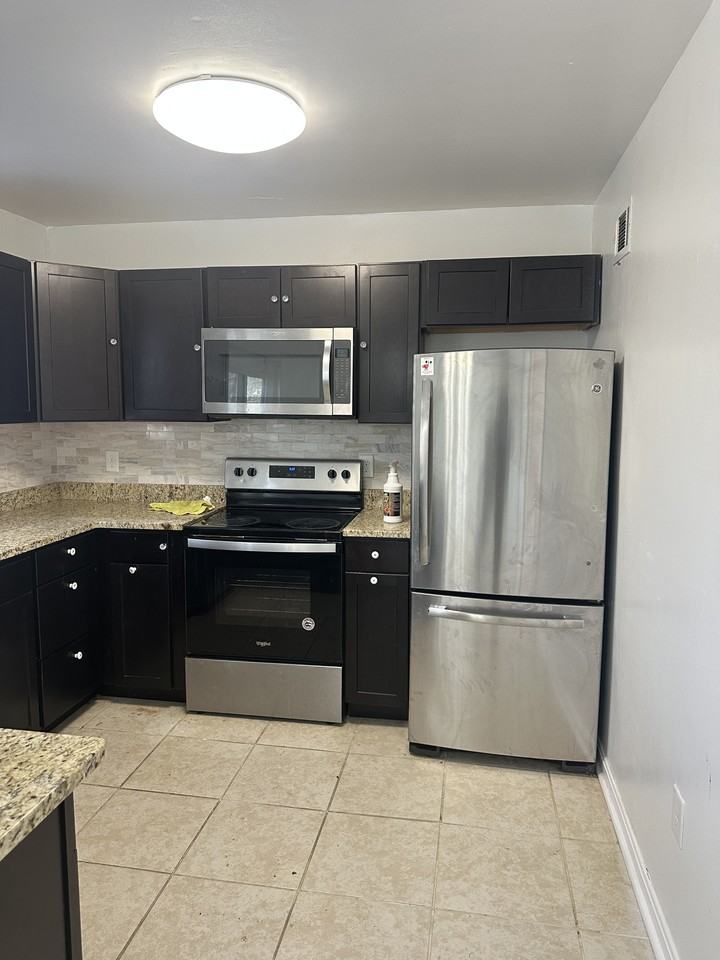 6913 Woodstream Ln #6913 - Photo 2 of 21