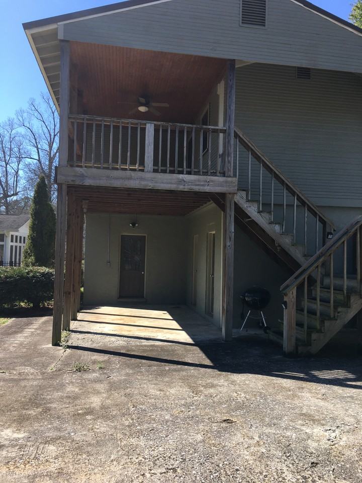 514 Laurel Ave - Photo 3 of 11