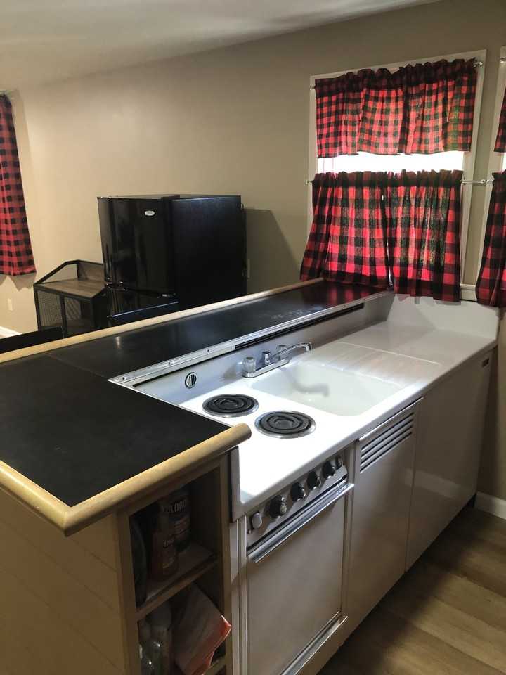 514 Laurel Ave - Photo 6 of 11