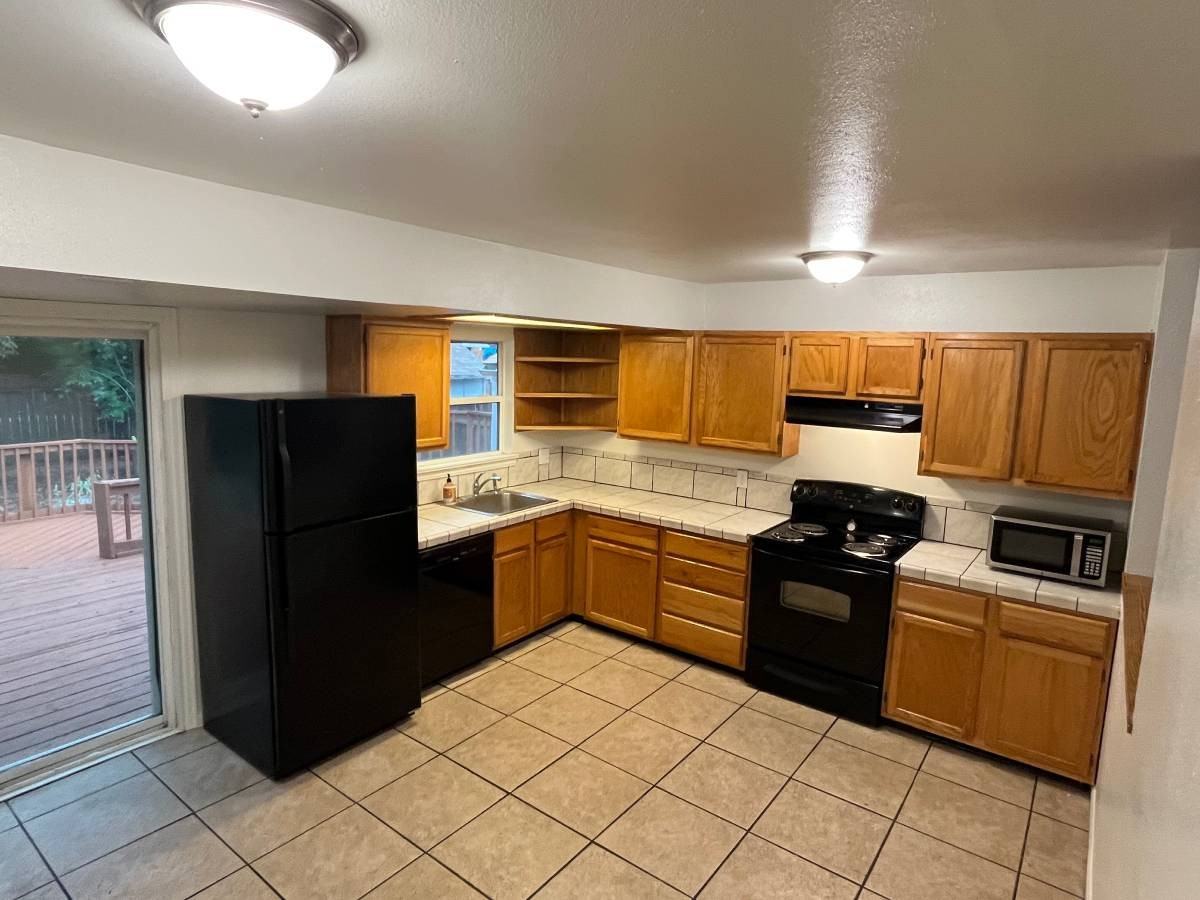 2437 Cheviot Dr #NA - Photo 5 of 15