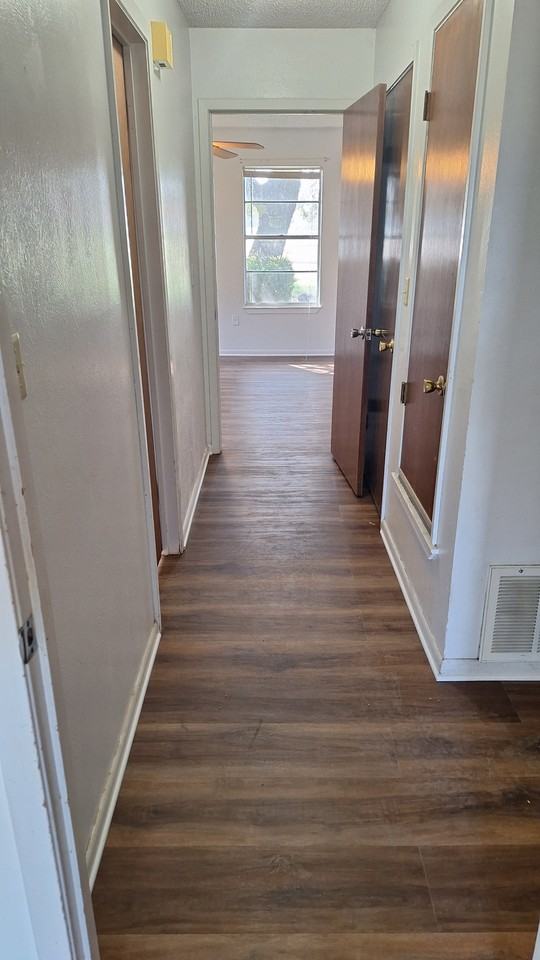 1003 S Broad St #A - Photo 6 of 11