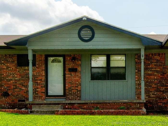 10208 E 7th St #NA - Photo 2 of 28