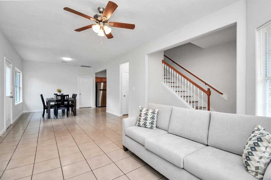 8102 Rhobell St #A - Photo 4 of 25