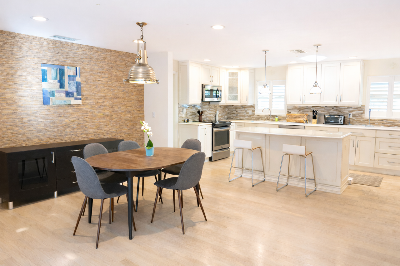 2412 Clematis St #NA - Photo 5 of 32