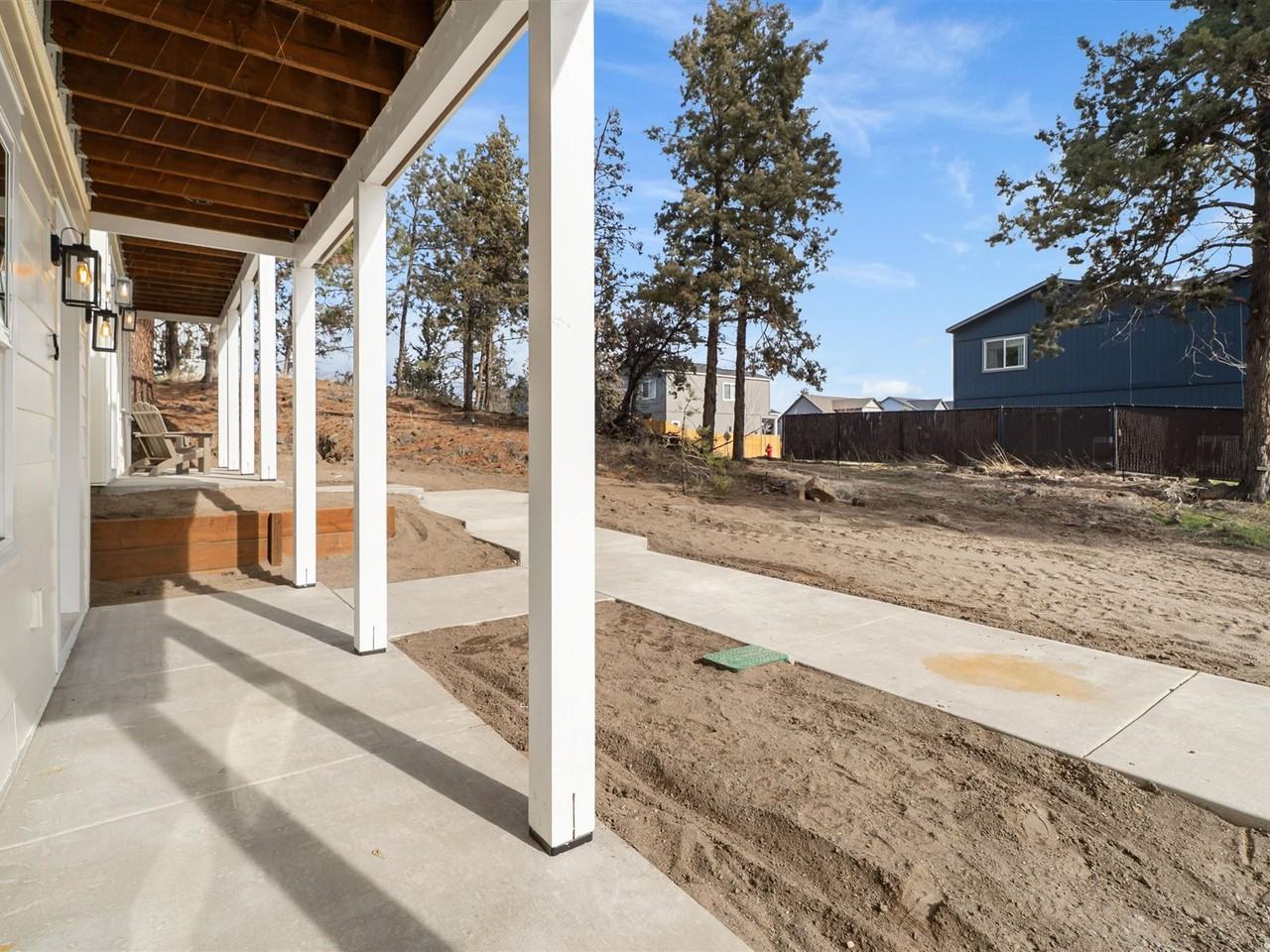 480 Se Reed Market Rd #NA - Photo 2 of 32