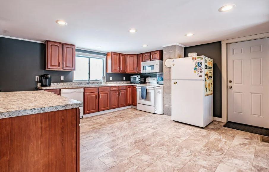 131 W Bethel Rd #NA - Photo 2 of 8