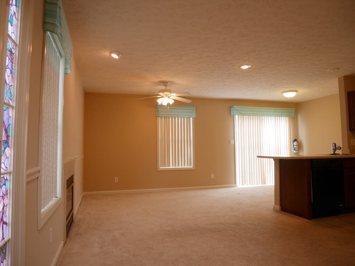 E Oaklawn Ct #2617 - Photo 3 of 15