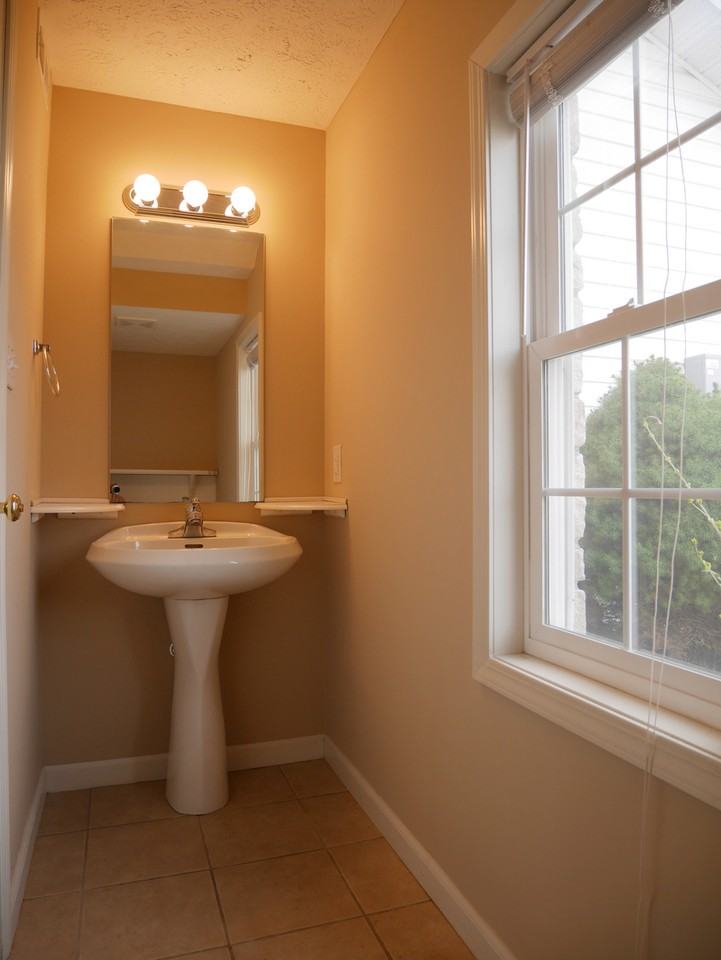 E Oaklawn Ct #2617 - Photo 7 of 15