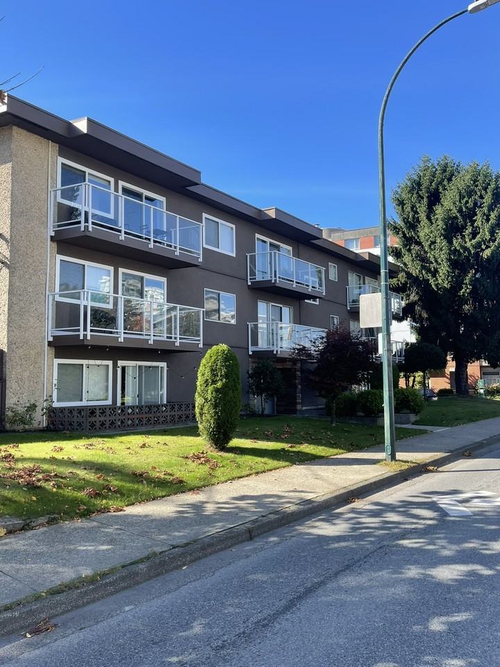 306 E 12th Ave - Photo 5 of 20