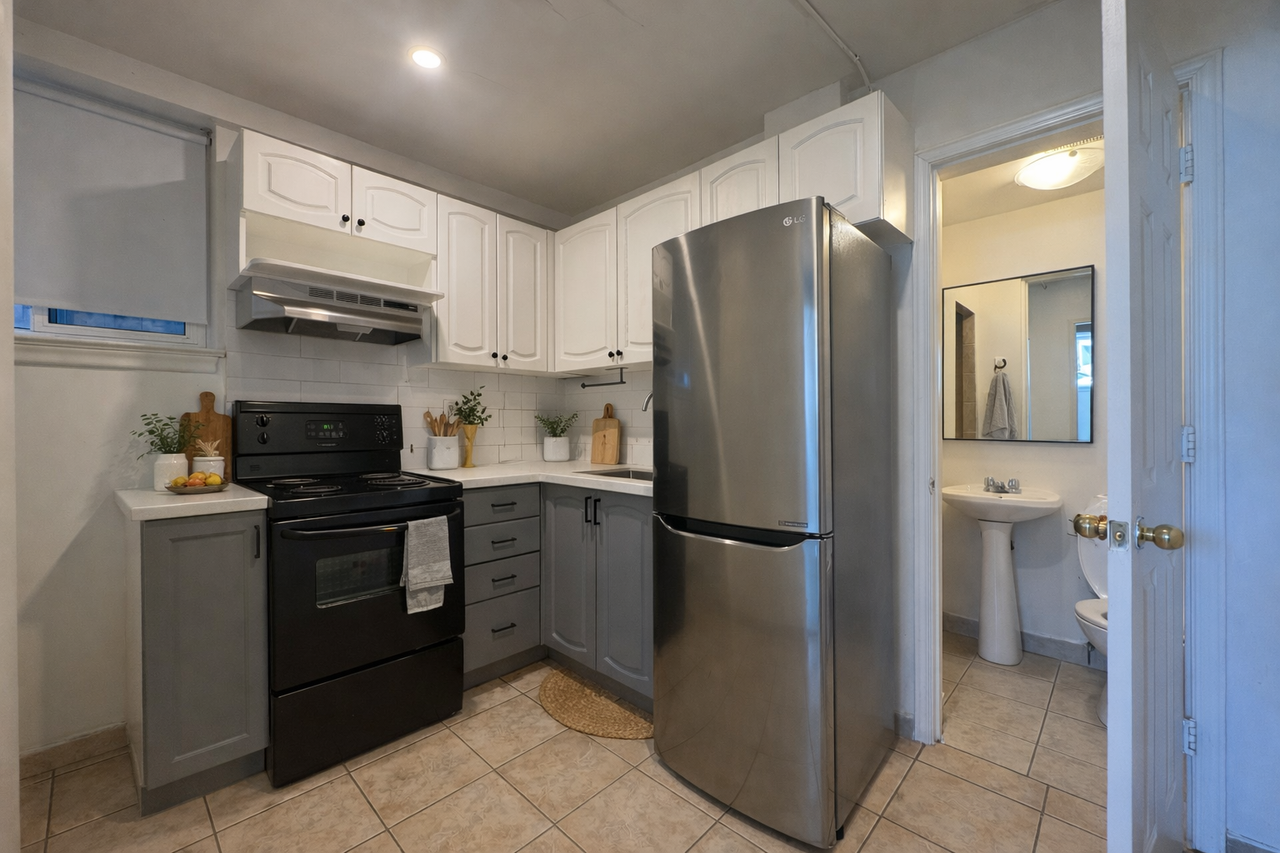 114 Nairn Avenue #5 - Photo 2 of 7