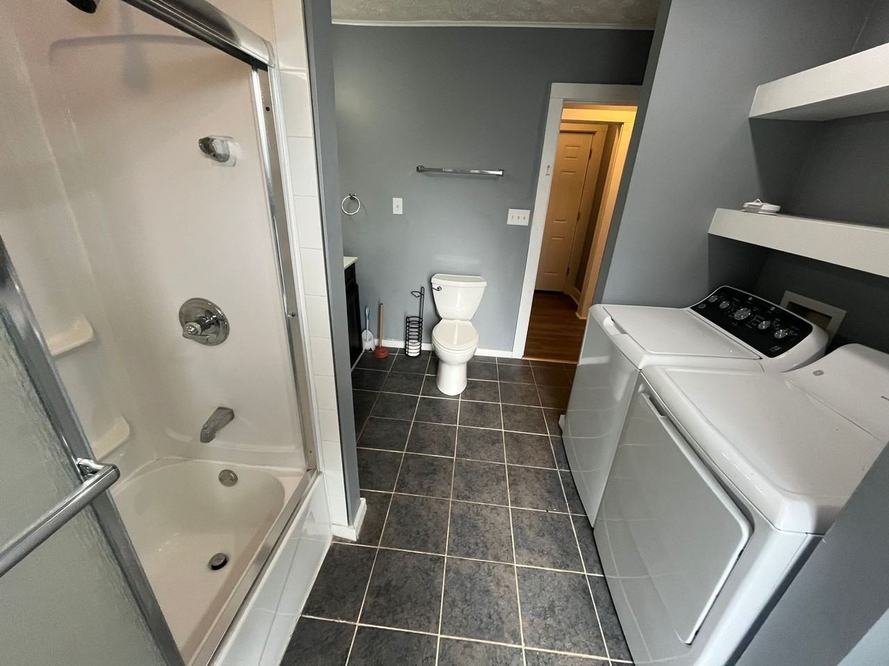 1512 Main St - Photo 4 of 9