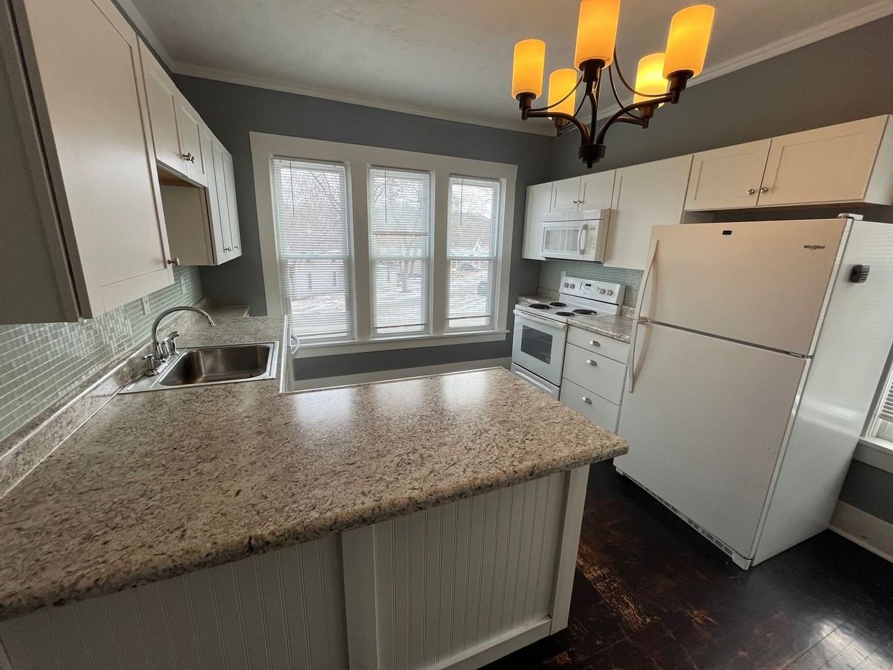 1512 Main St - Photo 7 of 9