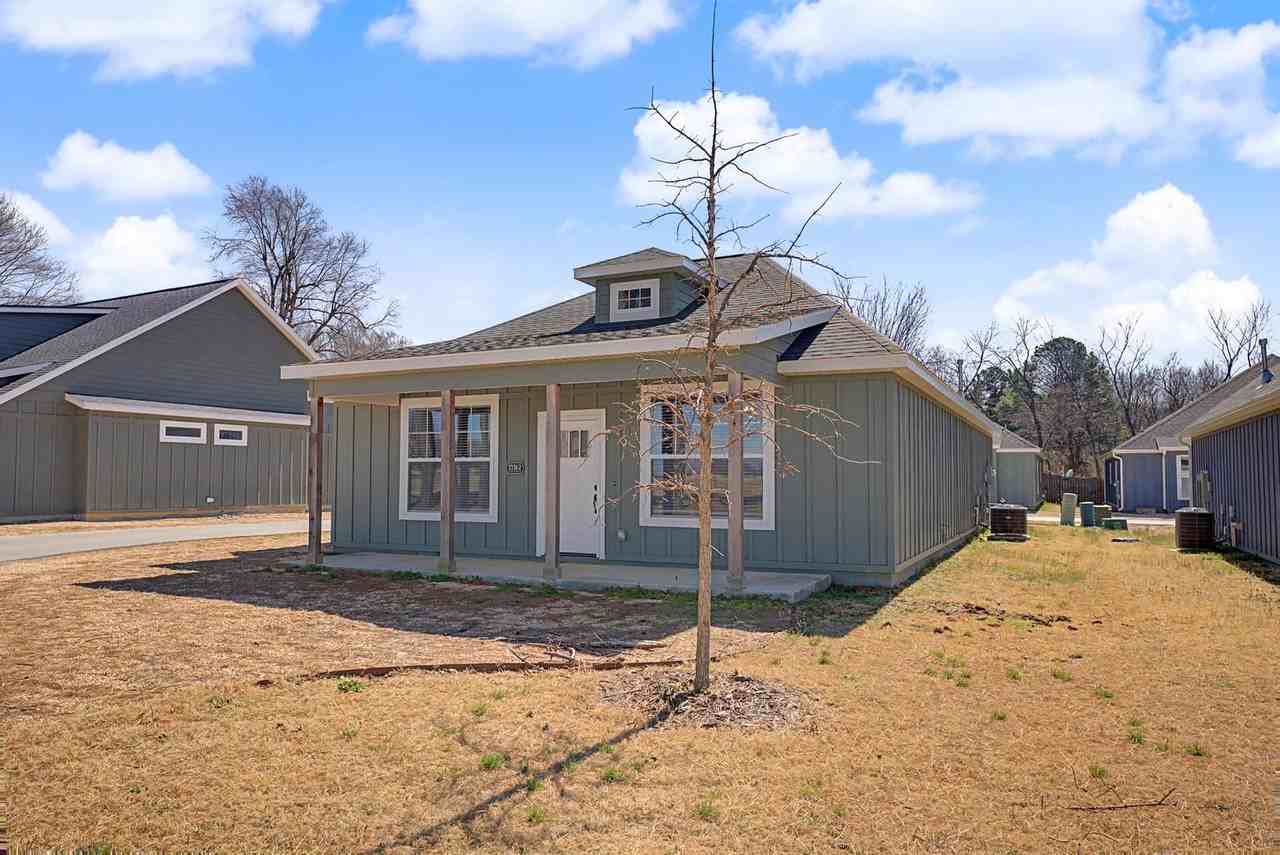 1331 W Deane St - Photo 2 of 20