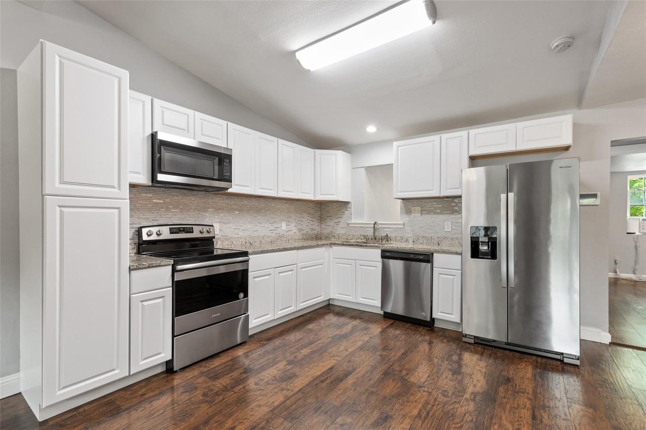 626 Seneca Dr #NA - Photo 4 of 24