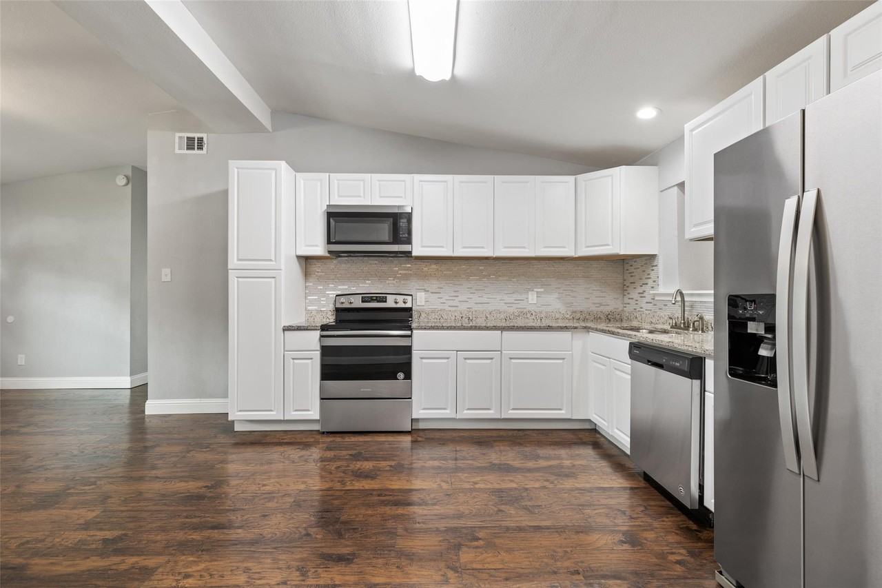 626 Seneca Dr #NA - Photo 6 of 24