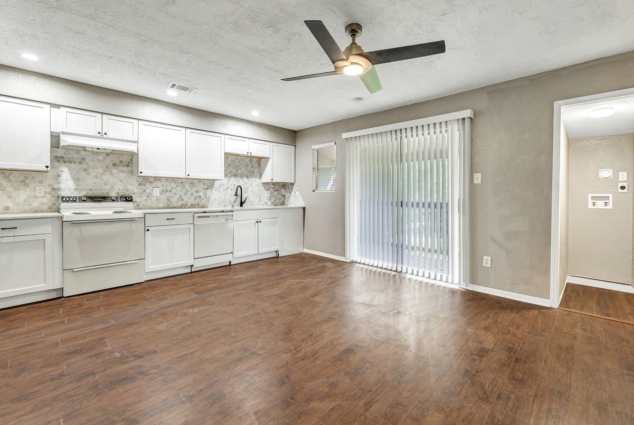 4301 Boyett St #D - Photo 2 of 10