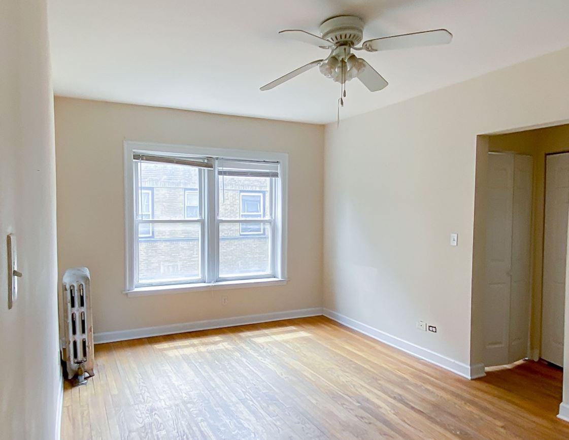 N Pine Grove Ave & W Irving Park Rd - Photo 3 of 10