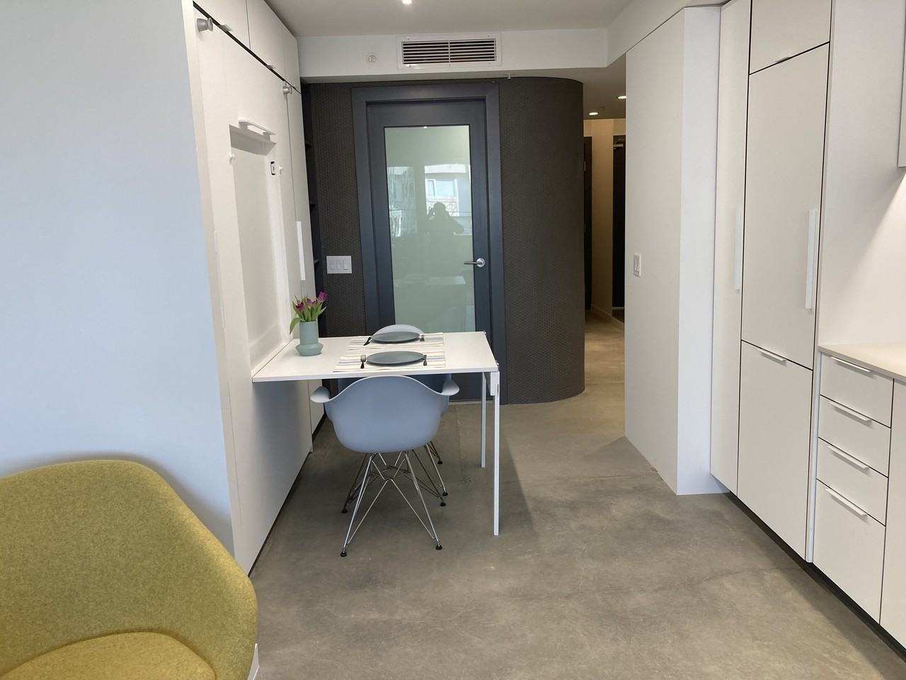 550 East Broadway #208 - Photo 5 of 15