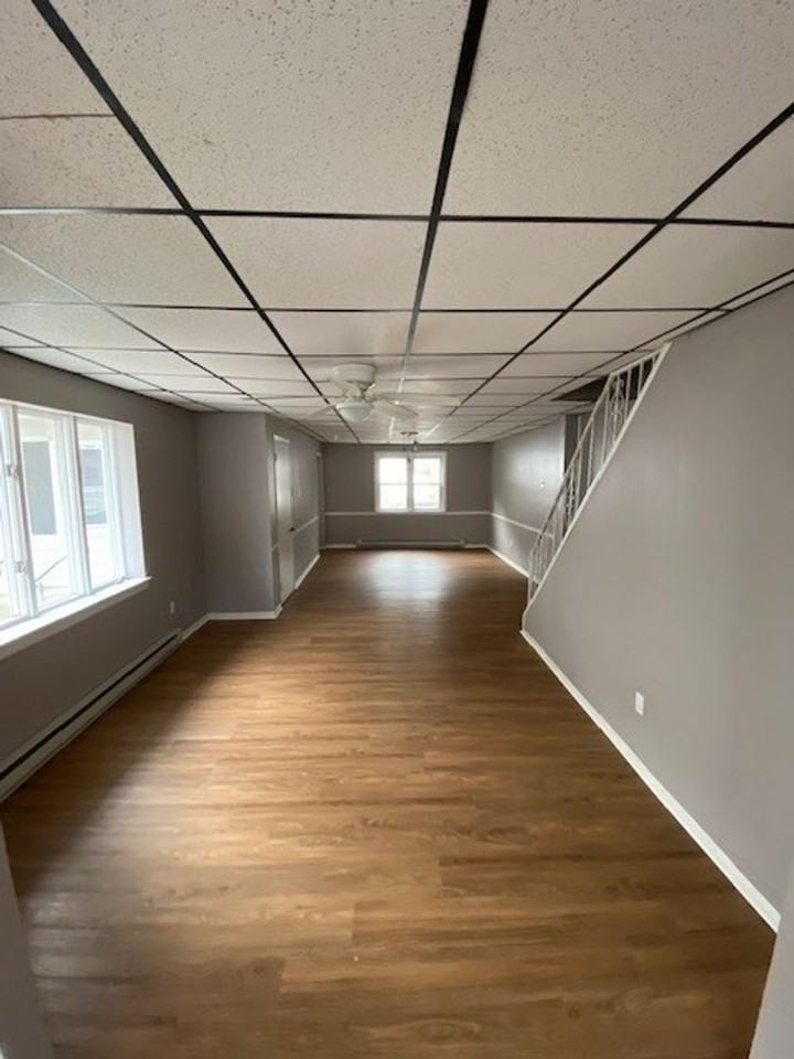 53 W High St - Photo 3 of 9