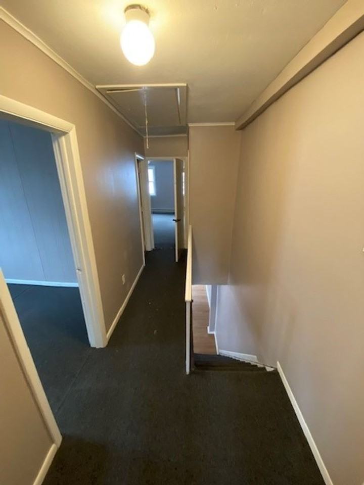 53 W High St - Photo 7 of 9