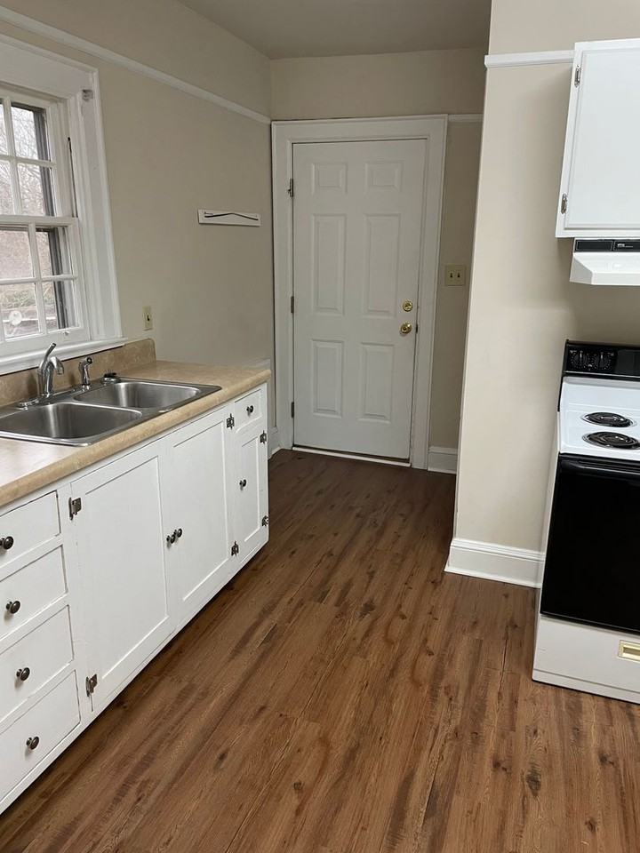 224 Harrill St - Photo 3 of 20