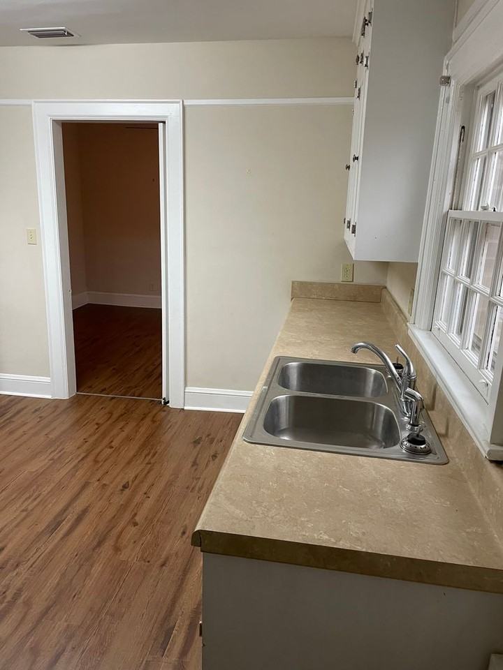 224 Harrill St - Photo 4 of 20