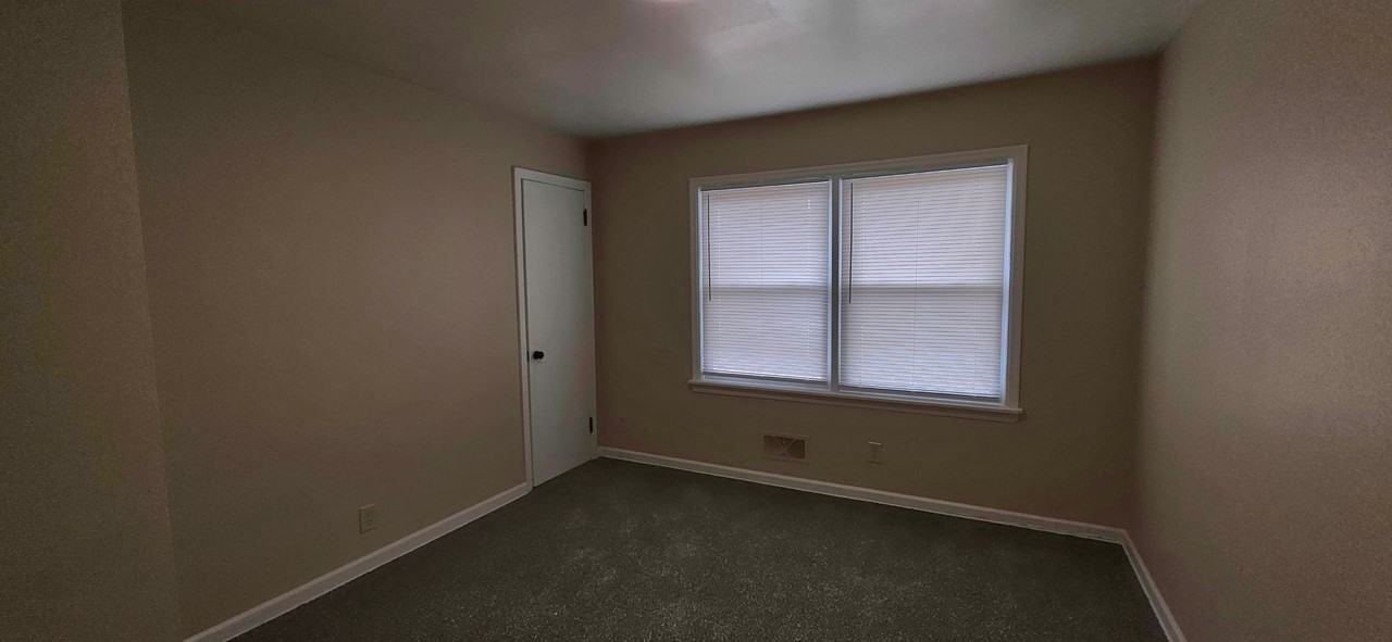 1930 S Fremont Ave - Photo 2 of 12