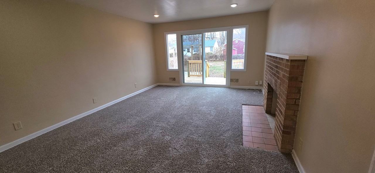 1930 S Fremont Ave - Photo 7 of 12