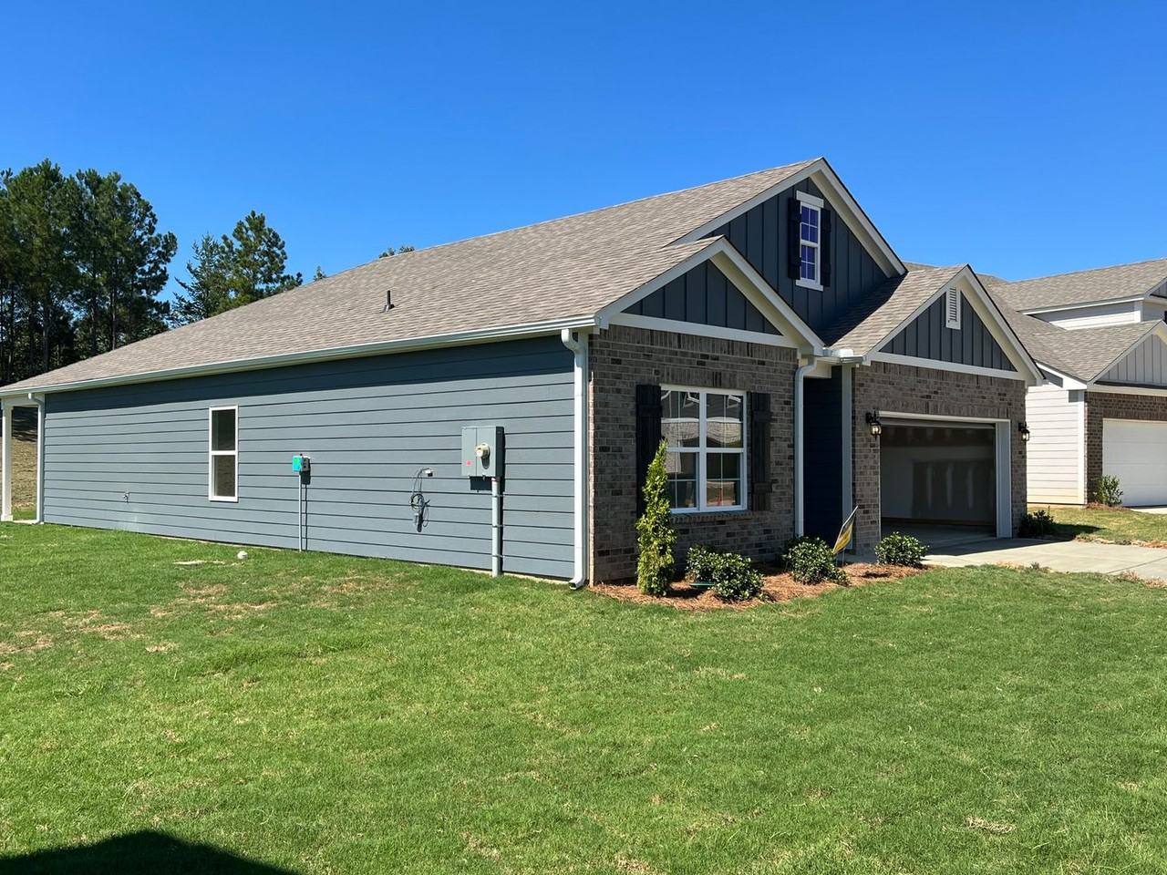 125 125 Cambridge Way - Photo 3 of 42