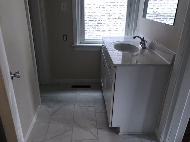 1318 Floyd Ave - Photo 4 of 23