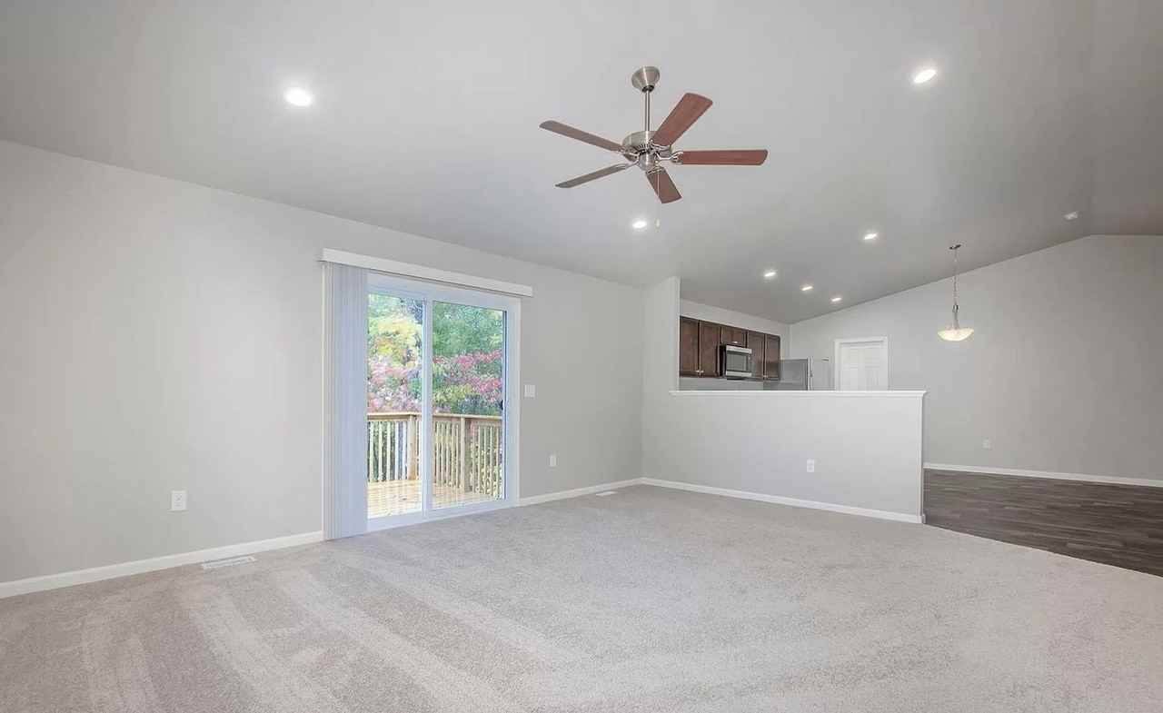 2756 Plover Dr Se - Photo 5 of 8