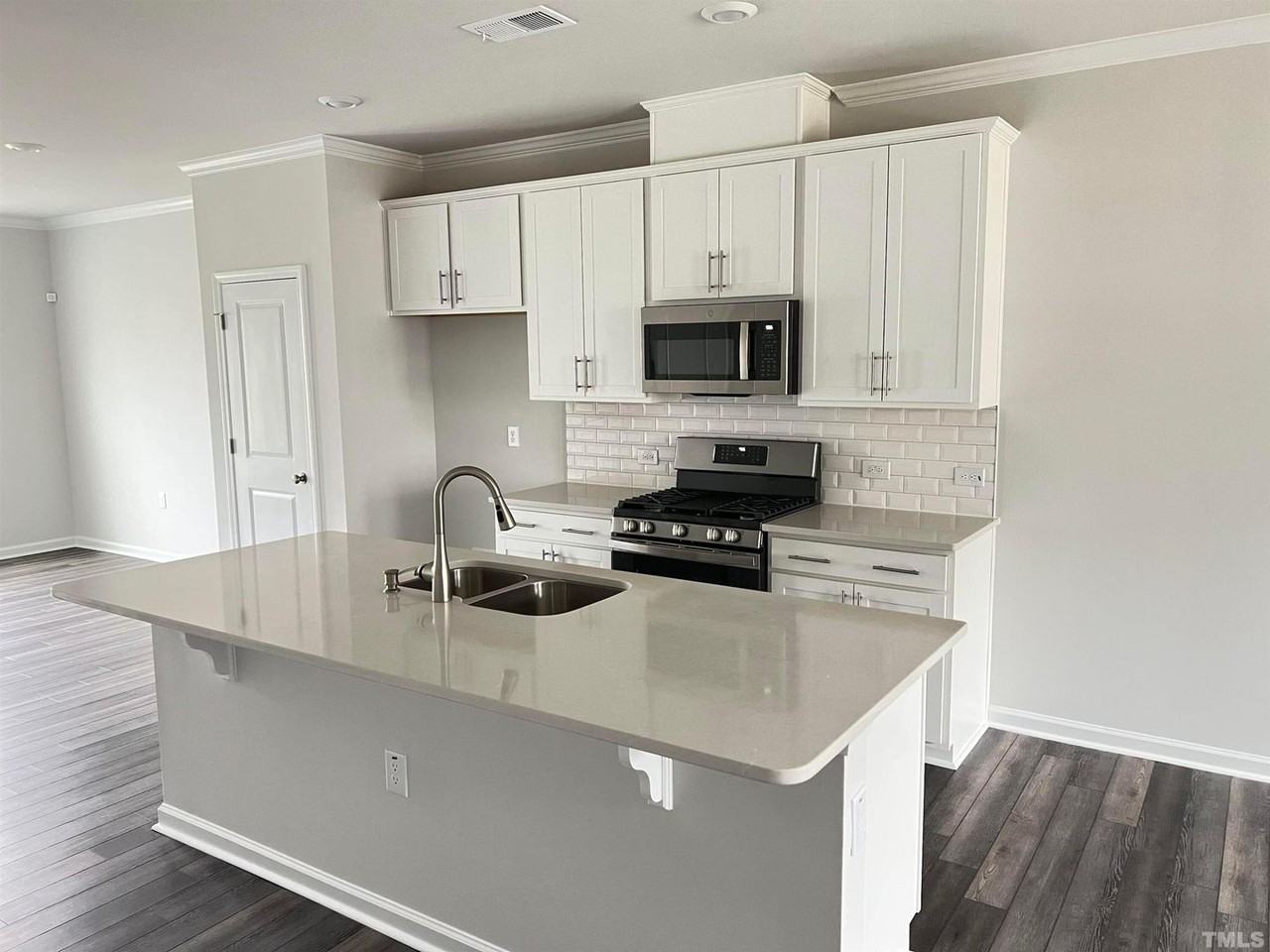 5336 Arkose Dr - Photo 3 of 14