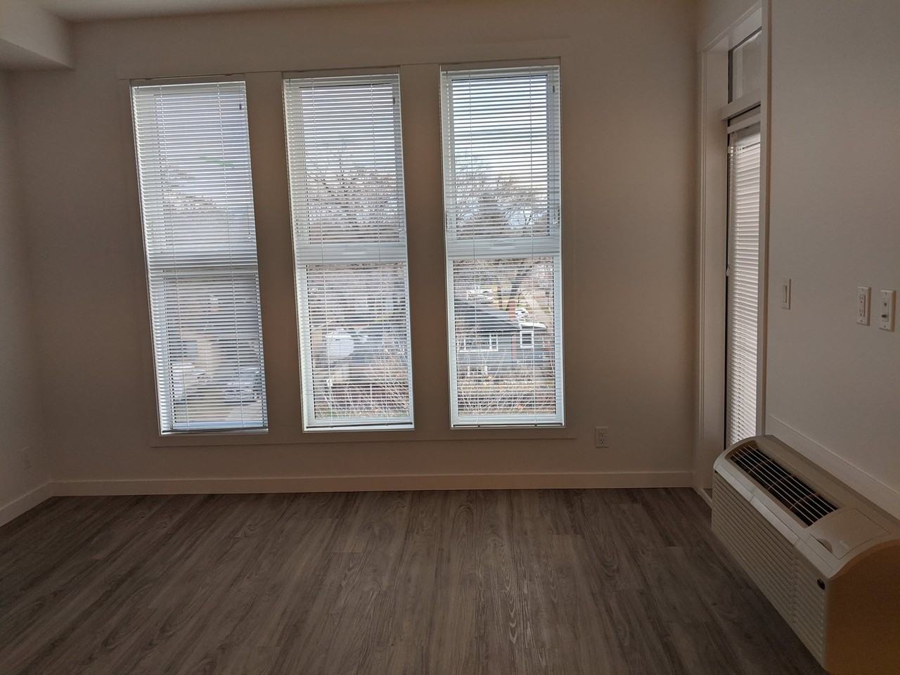 1800 Richter St - Photo 2 of 11