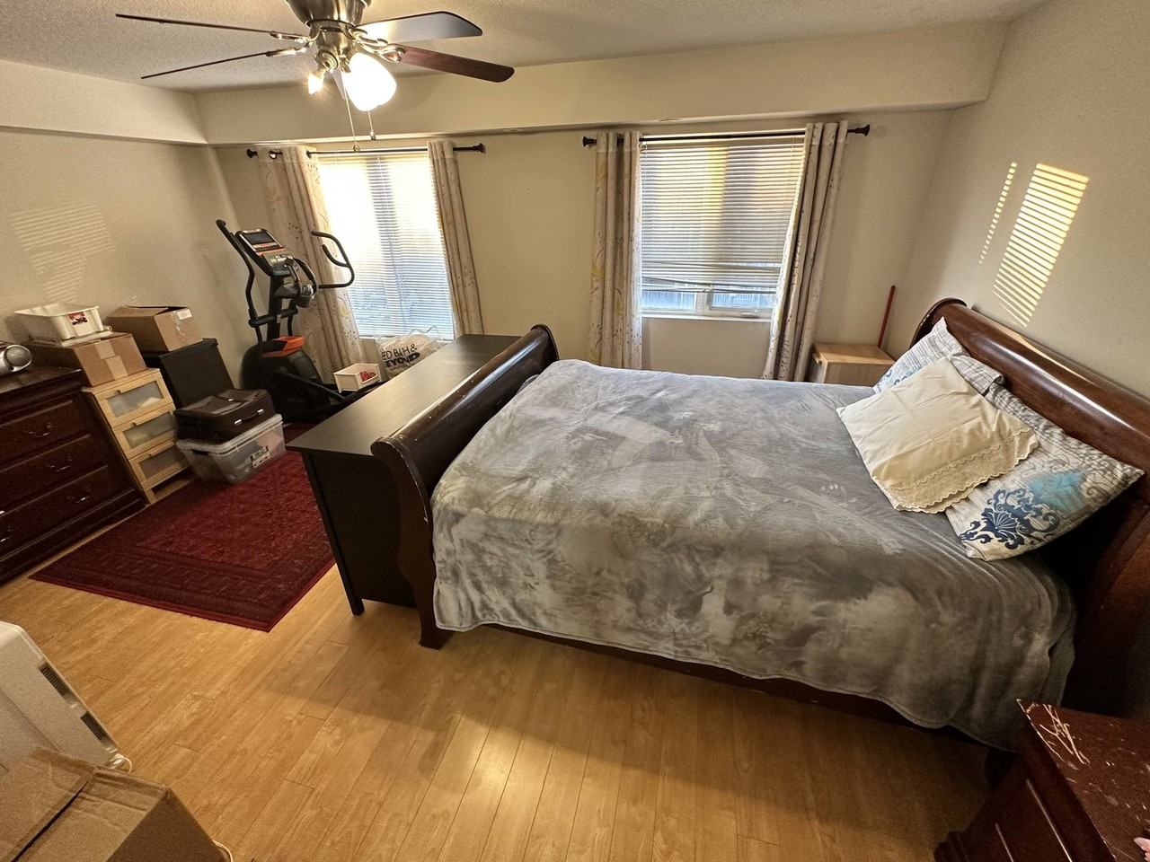 3053 Finch Ave W - Photo 3 of 9