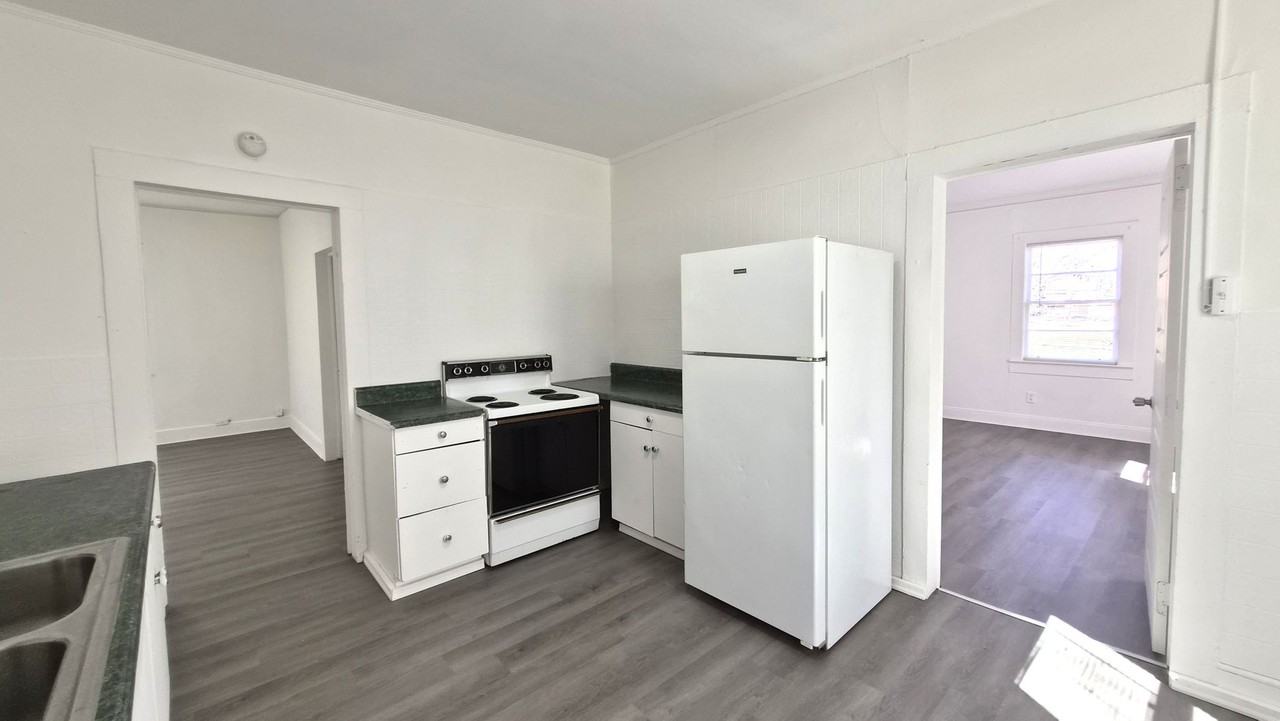 311 Masters Dr - Photo 2 of 9