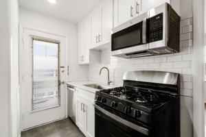 featured image of 1476 King Ave