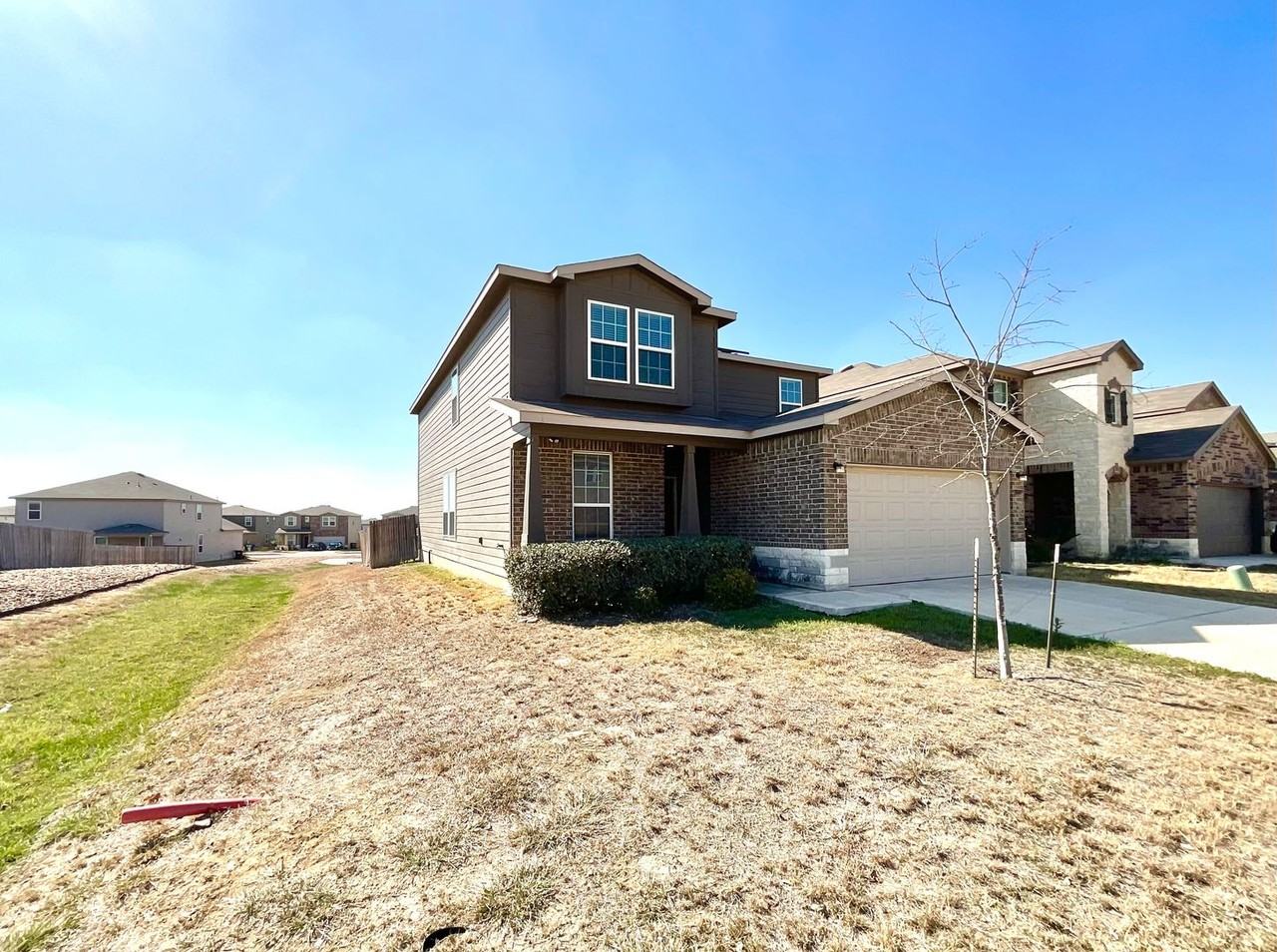 10803 Balmorhea - Photo 3 of 43