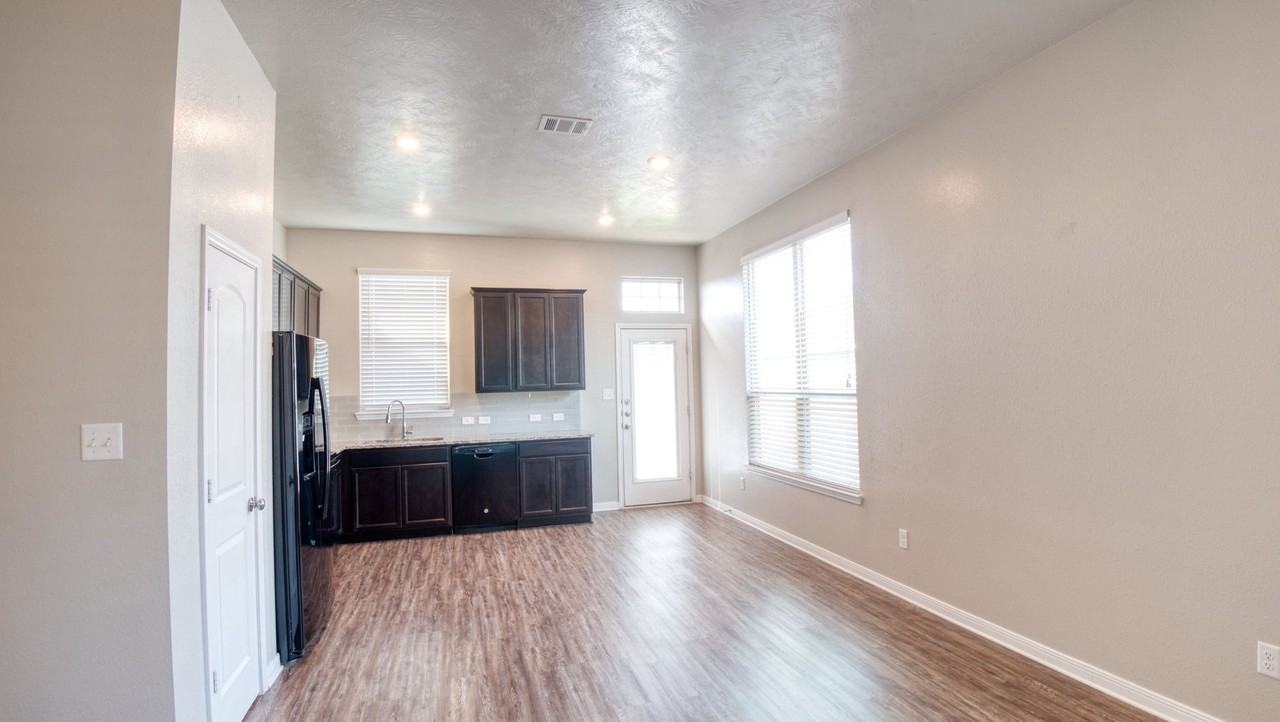 2009 Viva Rd - Photo 3 of 24