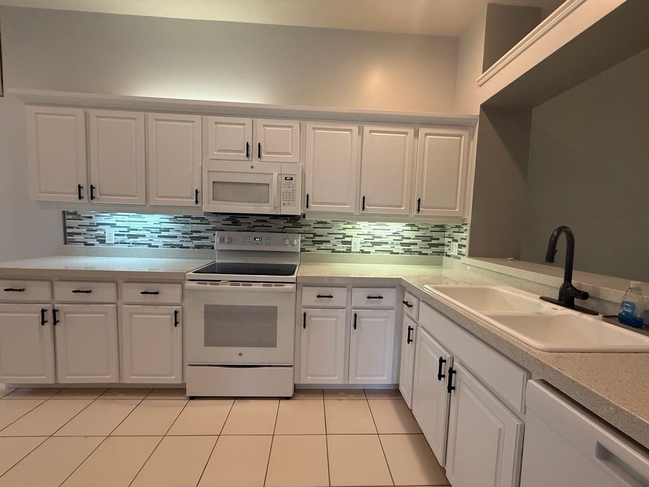 3168 Kailani Ct - Photo 7 of 36