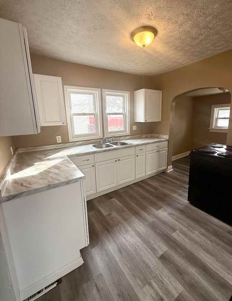 2318 17th St Sw - Photo 4 of 14