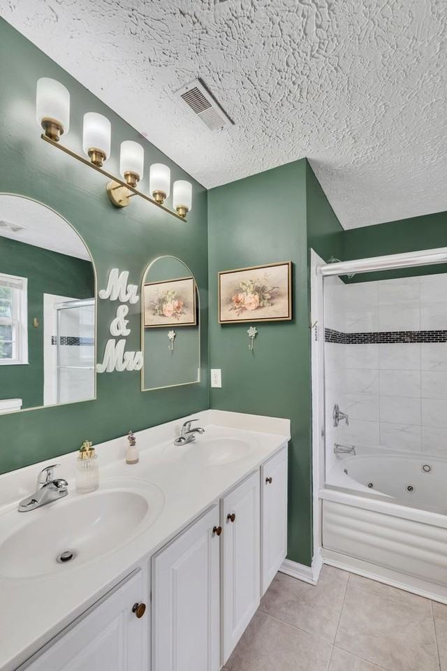 1233 Twin Circle Dr - Photo 4 of 20