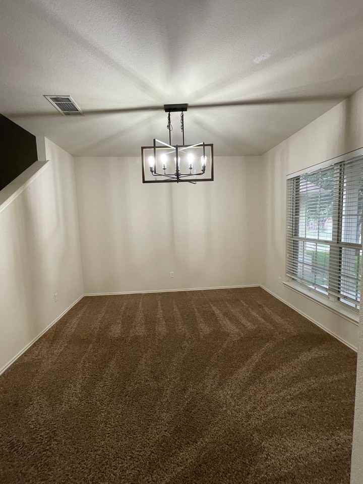 3523 Shiraz Loop - Photo 7 of 11