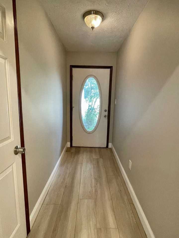 99 Calumet Dr - Photo 3 of 14